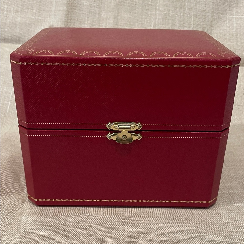Elegant Red Jewelry Box